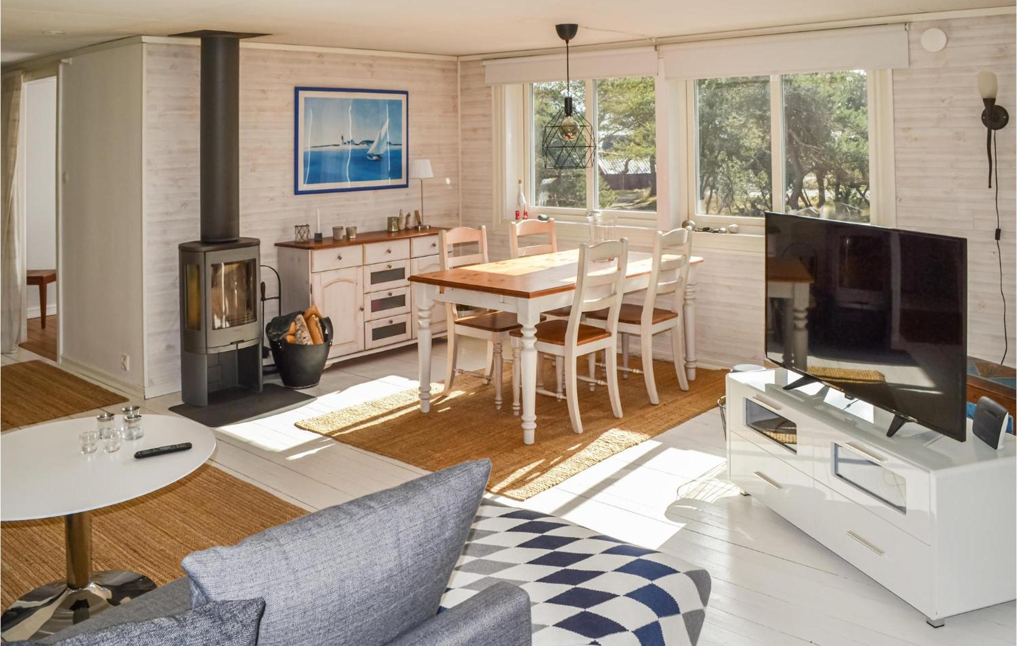 Gorgeous Home In Borrby With Wifi Bagian luar foto
